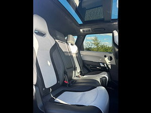 Land Rover Range Rover Sport thumbnail