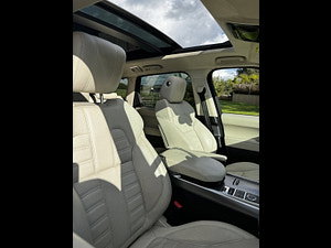 Land Rover Range Rover Sport thumbnail
