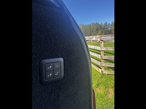 Land Rover Range Rover Sport thumbnail