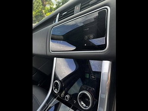 Land Rover Range Rover Sport thumbnail