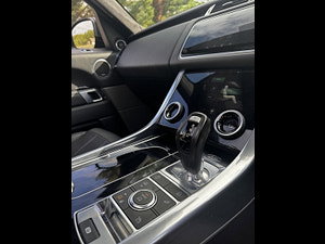 Land Rover Range Rover Sport thumbnail