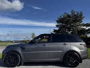 Land Rover Range Rover Sport thumbnail