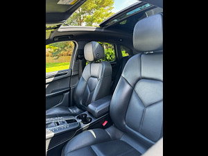 Porsche Macan thumbnail