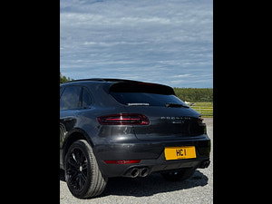 Porsche Macan thumbnail