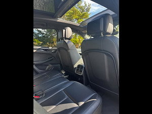 Porsche Macan thumbnail