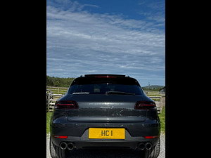 Porsche Macan thumbnail