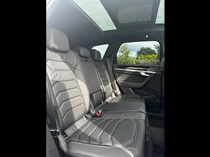 Volkswagen Touareg thumbnail