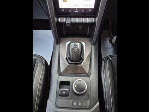 Volkswagen Amarok thumbnail