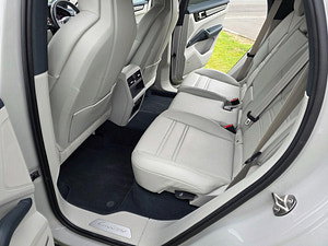 Porsche Cayenne thumbnail