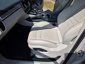 Porsche Cayenne thumbnail