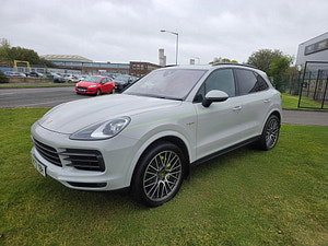 Porsche Cayenne thumbnail