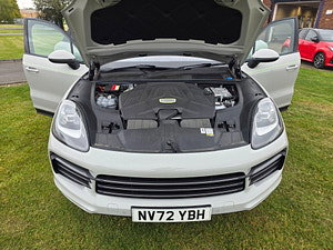 Porsche Cayenne thumbnail