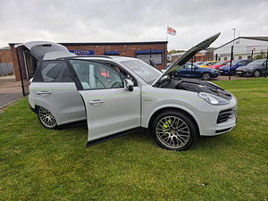 Porsche Cayenne thumbnail