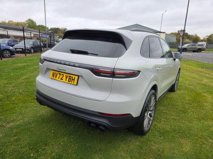 Porsche Cayenne thumbnail