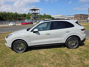Porsche Cayenne thumbnail