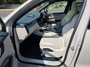 Porsche Cayenne thumbnail