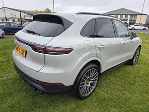 Porsche Cayenne thumbnail