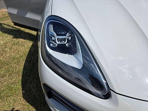 Porsche Cayenne thumbnail