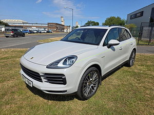 Porsche Cayenne thumbnail