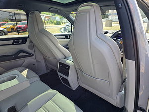 Porsche Cayenne thumbnail