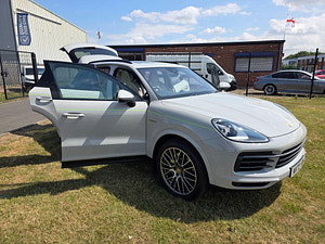 Porsche Cayenne thumbnail