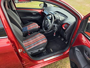 Peugeot 108 thumbnail