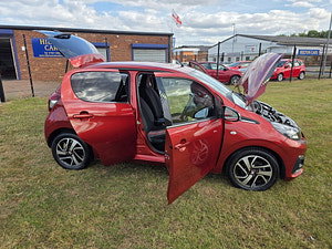 Peugeot 108 thumbnail