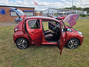 Peugeot 108 thumbnail