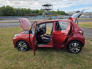 Peugeot 108 thumbnail