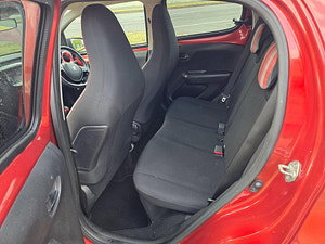 Peugeot 108 thumbnail