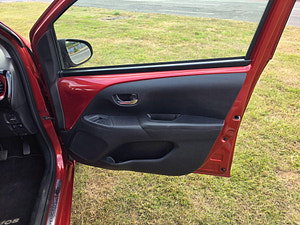 Peugeot 108 thumbnail