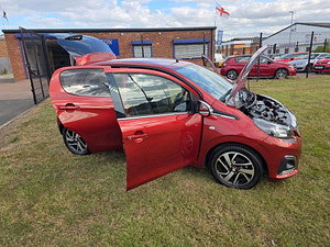 Peugeot 108 thumbnail