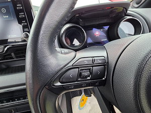 Toyota Yaris thumbnail