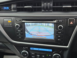 Toyota Auris thumbnail