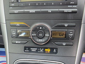 Toyota Auris thumbnail