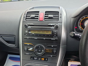 Toyota Auris thumbnail