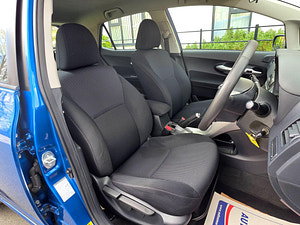 Toyota Auris thumbnail
