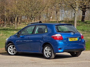 Toyota Auris thumbnail
