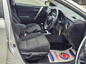 Toyota Auris thumbnail