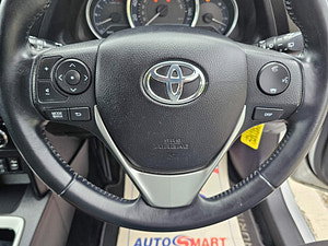 Toyota Auris thumbnail