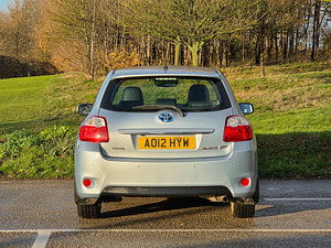 Toyota Auris thumbnail