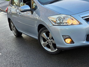 Toyota Auris thumbnail
