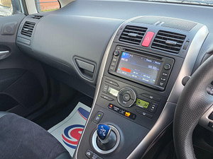 Toyota Auris thumbnail