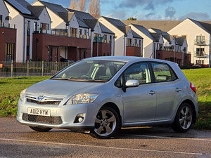 Toyota Auris thumbnail