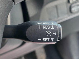 Toyota Auris thumbnail