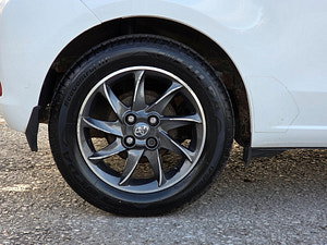 Toyota Yaris thumbnail