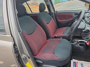 Toyota Yaris thumbnail