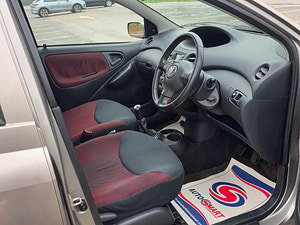Toyota Yaris thumbnail