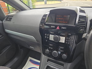 Vauxhall Zafira thumbnail