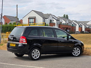 Vauxhall Zafira thumbnail
